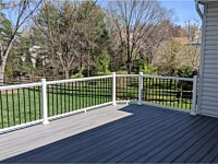 <b>Trex Transcends Island Mist Decking with a mixed color black and white Ultralox Aluminum Railing in Ellicott City MD</b>